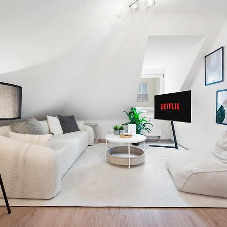 Malu Rooms - Im Stadtzentrum, Smarttv, Netflix, 24H Checkin Ludwigsburg Ngoại thất bức ảnh