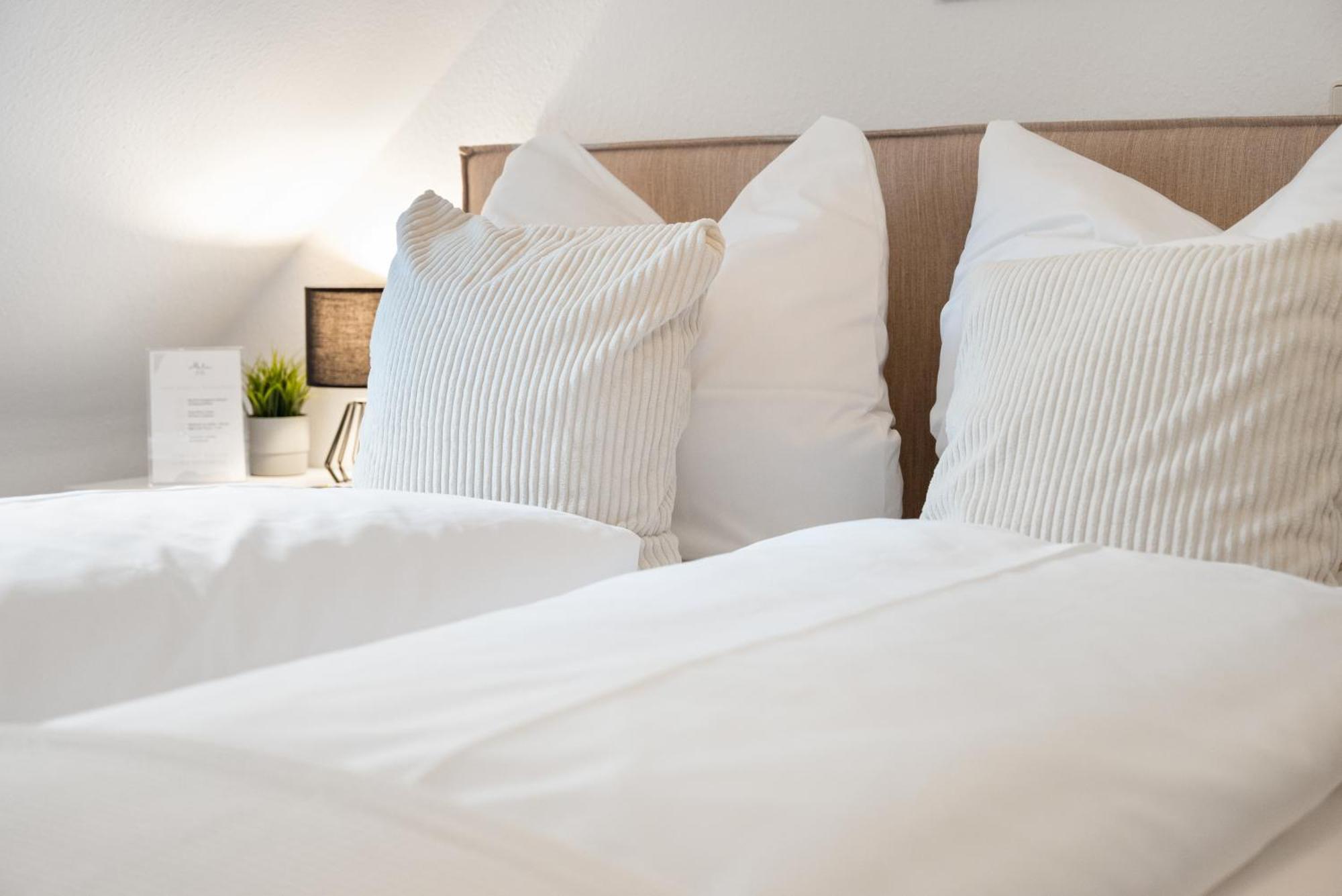 Malu Rooms - Im Stadtzentrum, Smarttv, Netflix, 24H Checkin Ludwigsburg Ngoại thất bức ảnh