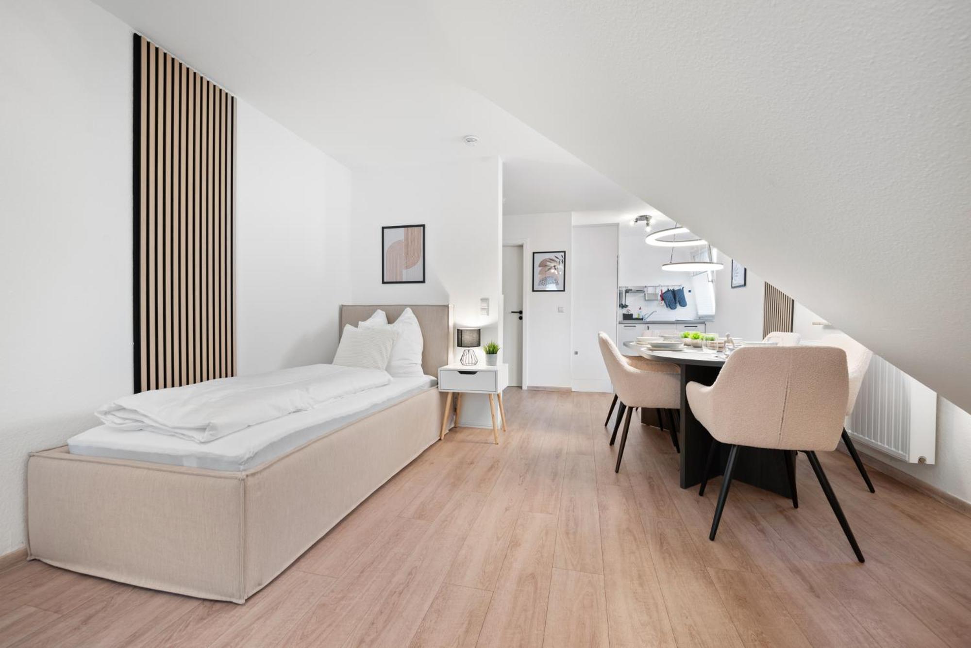 Malu Rooms - Im Stadtzentrum, Smarttv, Netflix, 24H Checkin Ludwigsburg Ngoại thất bức ảnh