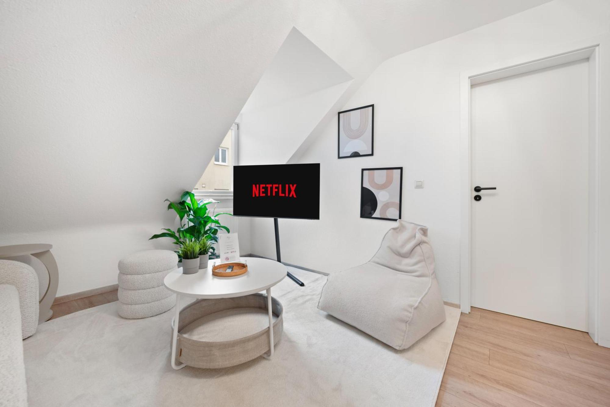 Malu Rooms - Im Stadtzentrum, Smarttv, Netflix, 24H Checkin Ludwigsburg Ngoại thất bức ảnh